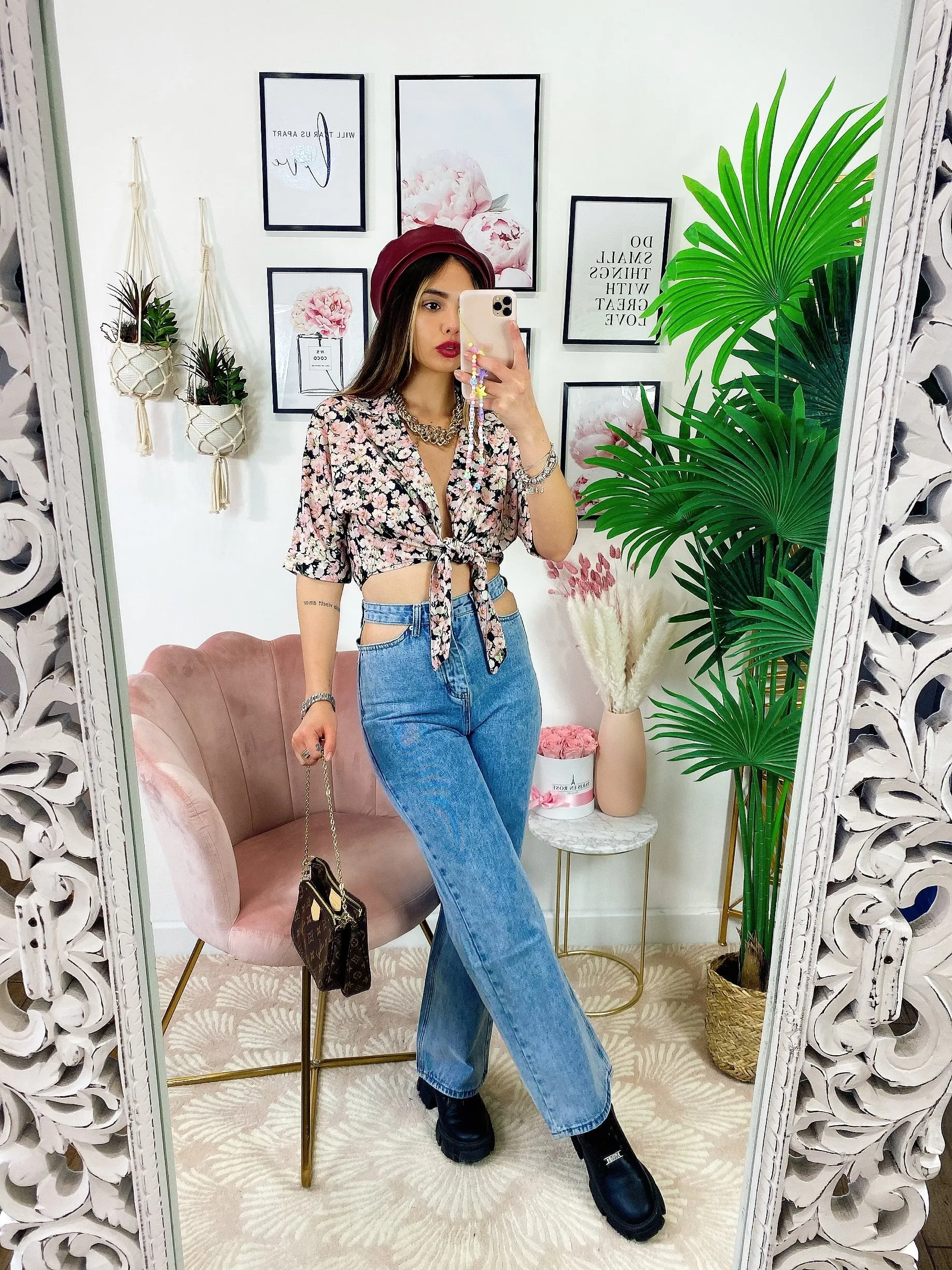 Jeans con spacchi superiori