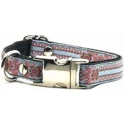 Regal Pup: Personalised Chic Dog Collar